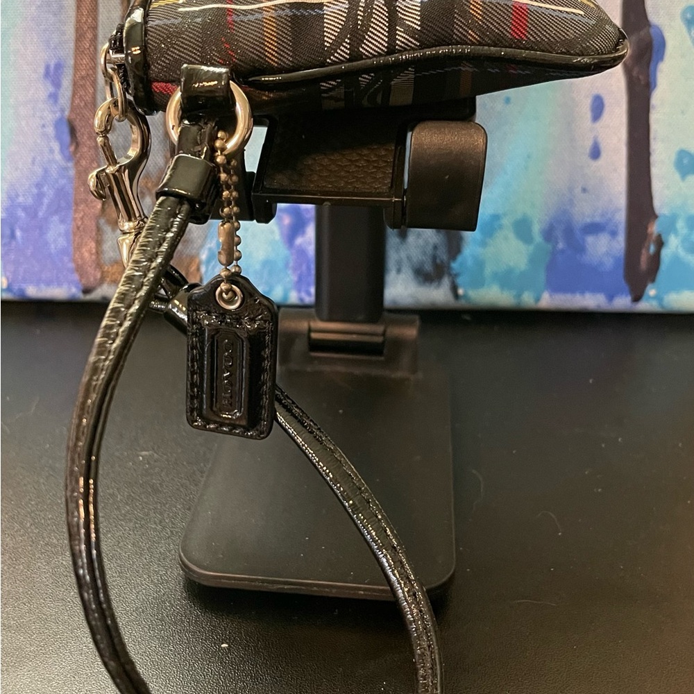 Coach Poppy Rare Graphic Plaid Wristlet Excellent Condition No Call Outs - Picture 5 of 12